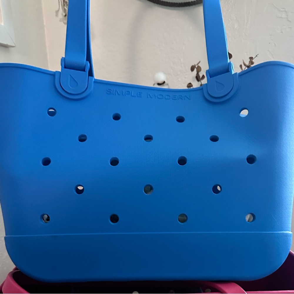 Simple Modern Perforated Tote - Bright Blue